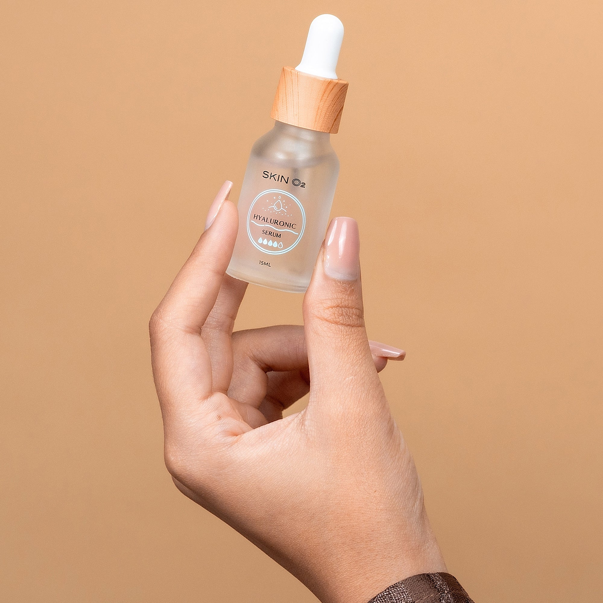 سيروم الهيالورونيك + ماسك الكولاجين مجاناً