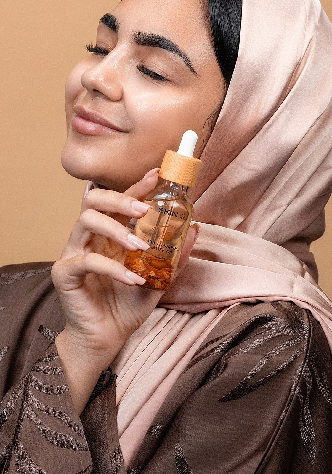 مصل زيت الورد متعدد الأغراض