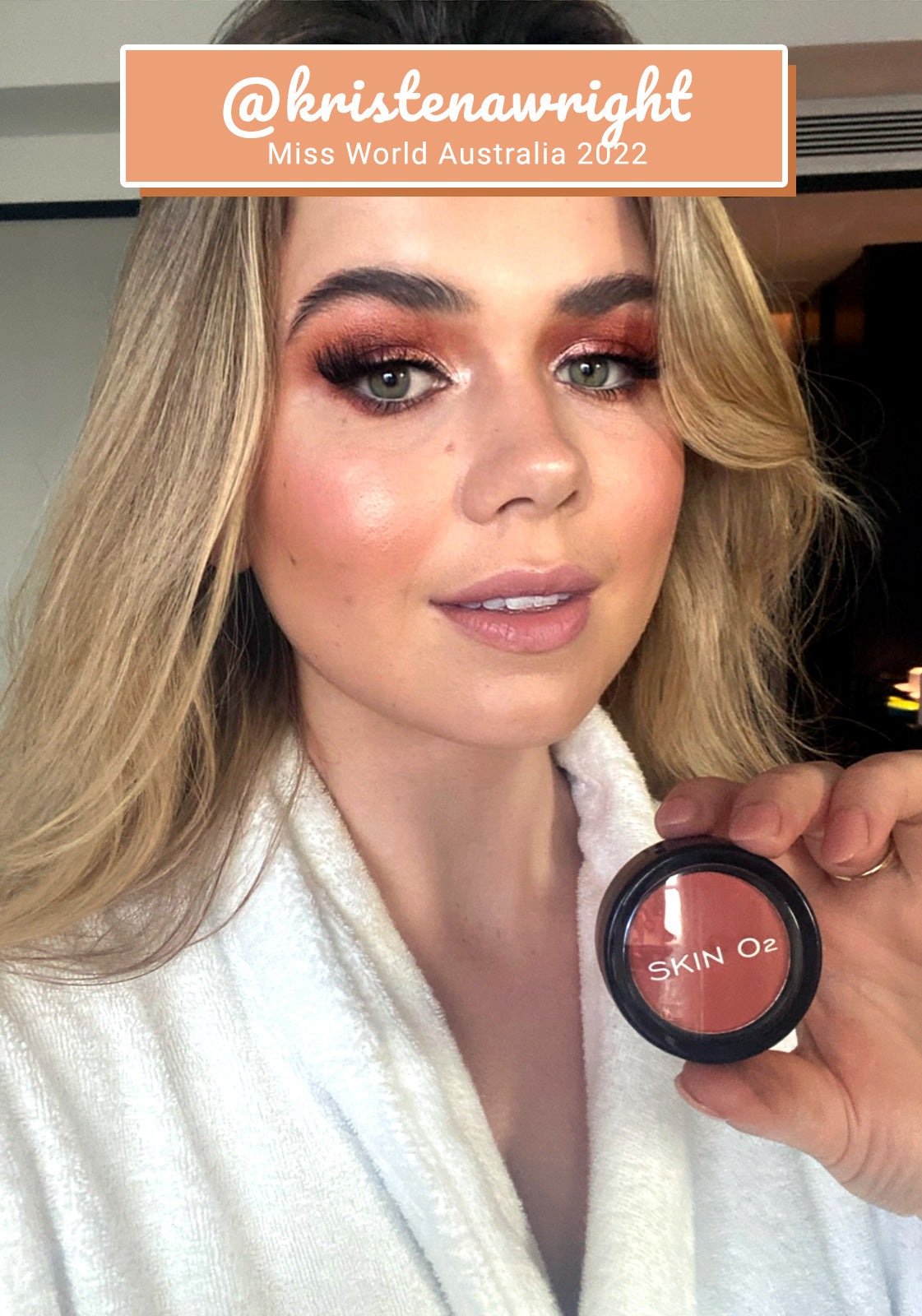 أحمر الخدود المعدنية